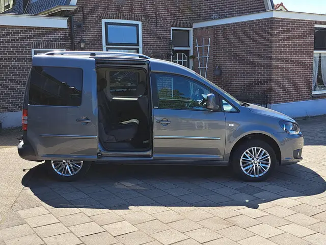 Volkswagen Caddy 1.2 TSI Highline 2015 Benzine 4