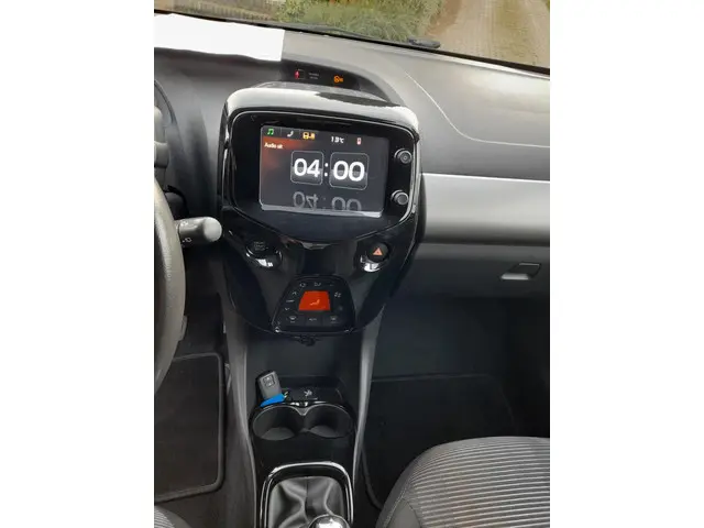 Peugeot 108 1.0 e-VTi Première Top 2015 Benzine 4