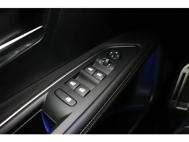 Peugeot 3008 1.2 Hybrid 136 GT 2024 Hybride Benzine 19