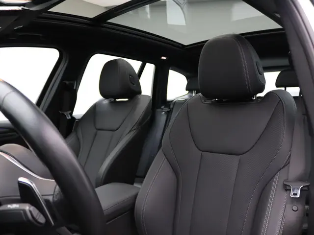 BMW X3 xDrive30e 2022 Hybride Benzine 10