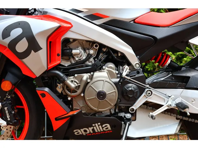 Aprilia Tuono 660 V2 ABS | Cruise control 2021 Benzine 24