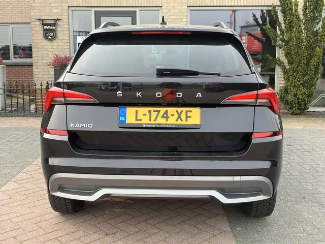 Škoda Kamiq 1.0 TSI Bus.Ed. 2021 Benzine 10