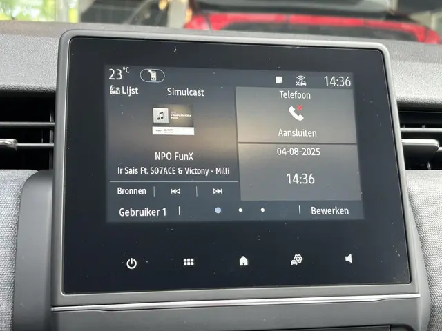 Mitsubishi Colt 1.6 HEV Intense 2026 Hybride Benzine 10