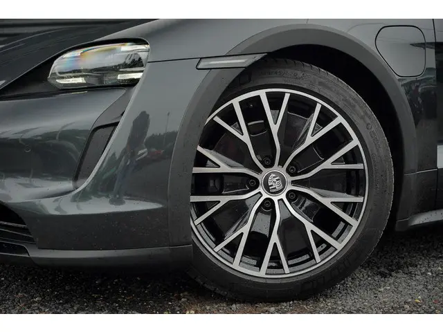 Porsche Taycan Cross Turismo 4 93 kWh 2021 Elektrisch 21