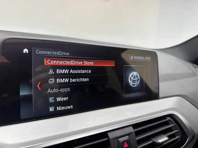BMW X3 xDrive30i High Executive 2018 Benzine 10