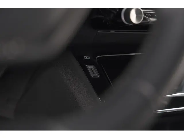 Peugeot 2008 PureTech 130 Allure 2020 Benzine 46