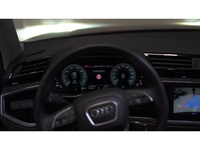 Audi Q3 45 TFSI e S line 2022 Hybride Benzine 10