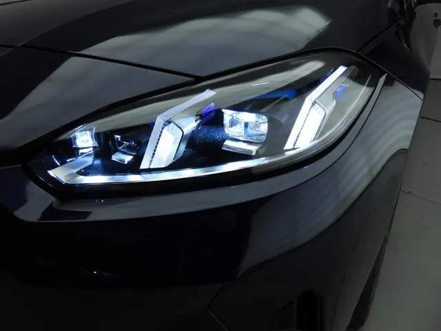 BMW 1 Serie 5-Deurs 120 2025 Benzine 36