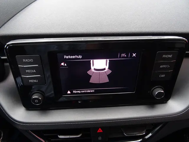Škoda Kamiq 1.0 TSI Ambition 2021 Benzine 27