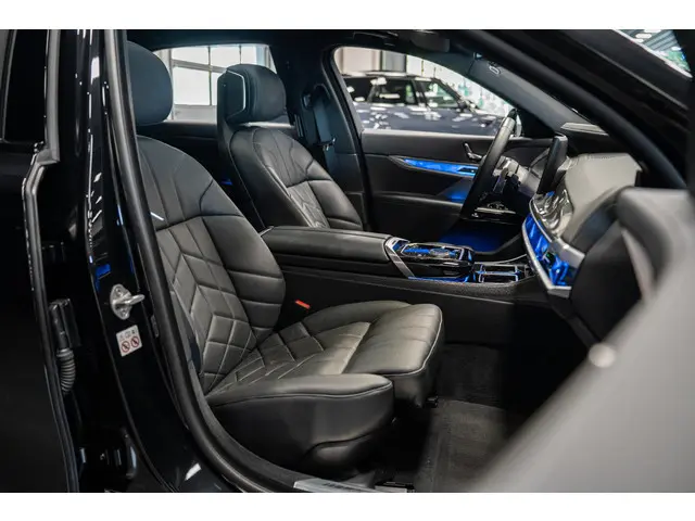 BMW 7 Serie 740d xDrive 2023 Diesel 14