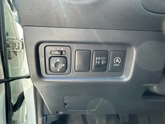 Mitsubishi Space Star 1.0 Inform 2013 Benzine 7