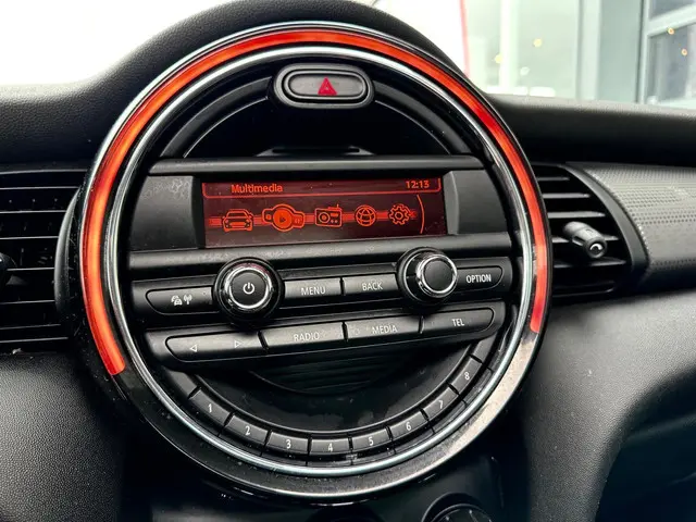 MINI Cooper Mini 1.5 Pepper | Pano | Airco | NAP 2016 Benzine 8