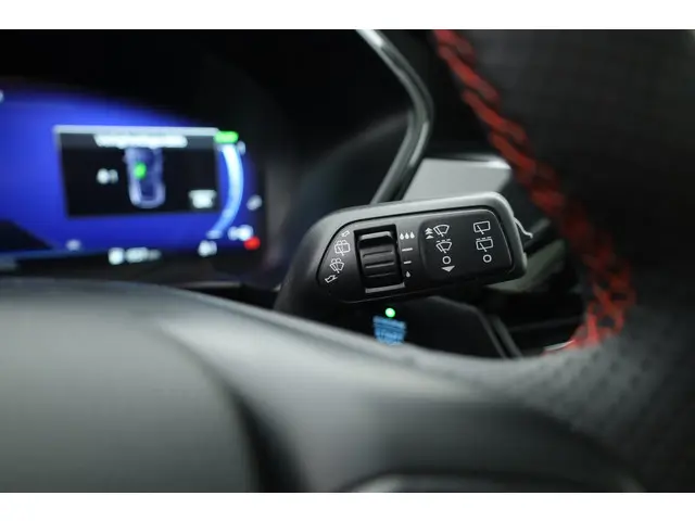 Ford Kuga 2.5 MHEV ST-Line 190pk 2022 Hybride Benzine 12