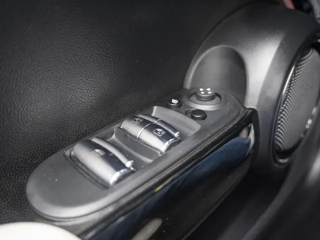 MINI Cooper Cabrio Aut. 2023 Benzine 32