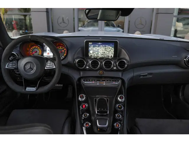 Mercedes-Benz AMG GT R 4.0 V8 585pk GTR 2018 Benzine 3
