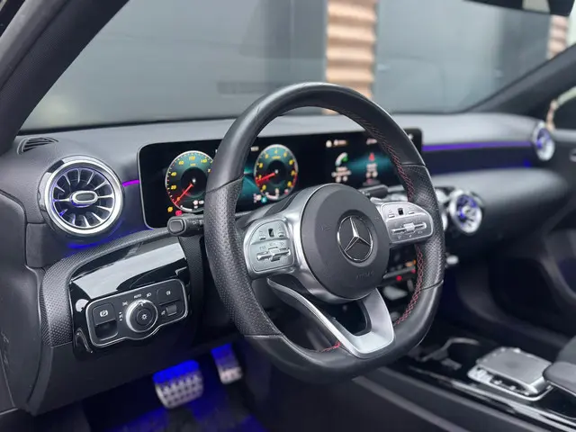 Mercedes-Benz A-Klasse 180 Premium Plus 2020 Benzine 7