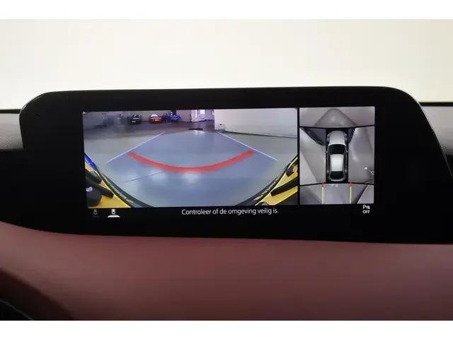 Mazda 3 2.0 X 180pk AWD Automaat Luxury 2019 Benzine 10