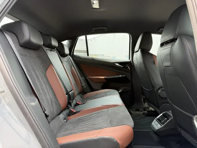 Volkswagen ID.5 Aut. Pro Edition 77kWh 2022 Elektrisch 14