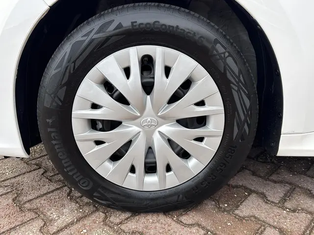Toyota Yaris 1.5 Hybrid Active 2022 Hybride Benzine 3