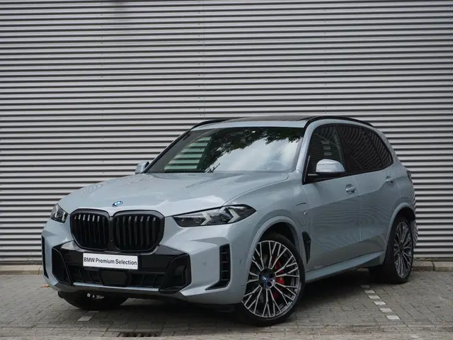 BMW X5 xDrive50e 2023 Hybride Benzine 45