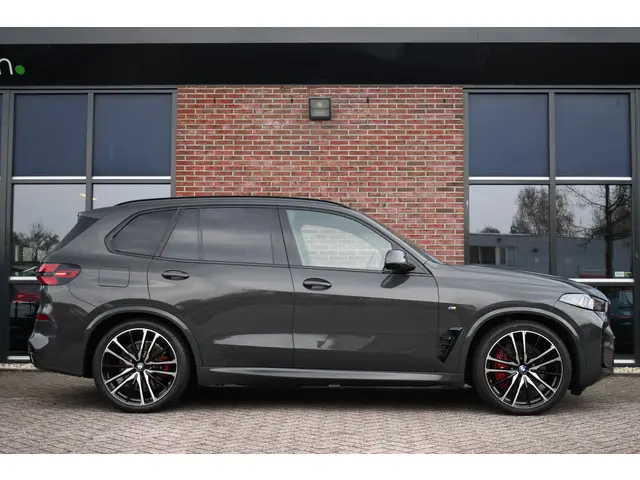 BMW X5 xDrive50e M-Sport Pro 2024 Hybride Benzine 42