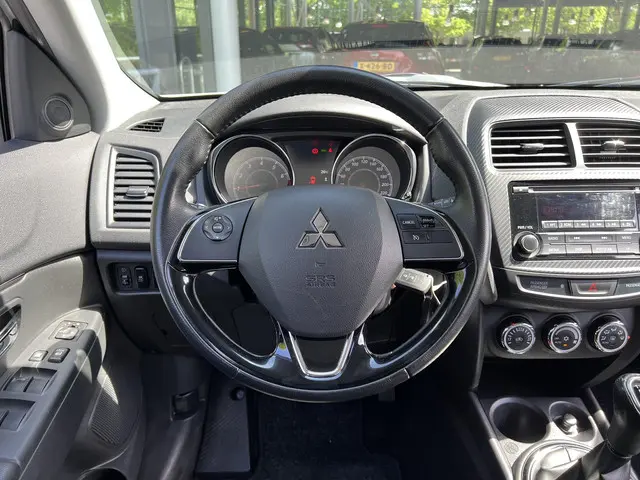 Mitsubishi ASX 1.6 Cleartec Bright+ 2017 Benzine 25
