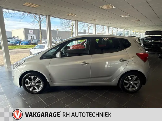 Hyundai ix20 1.4i Go! 2017 Benzine 4