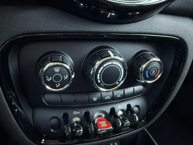 MINI Clubman Mini 1.5 Cooper Business 2016 Benzine 27