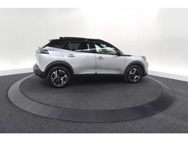Peugeot 2008 Hybrid 136 e-DSC6 GT 2024 Hybride Benzine 9