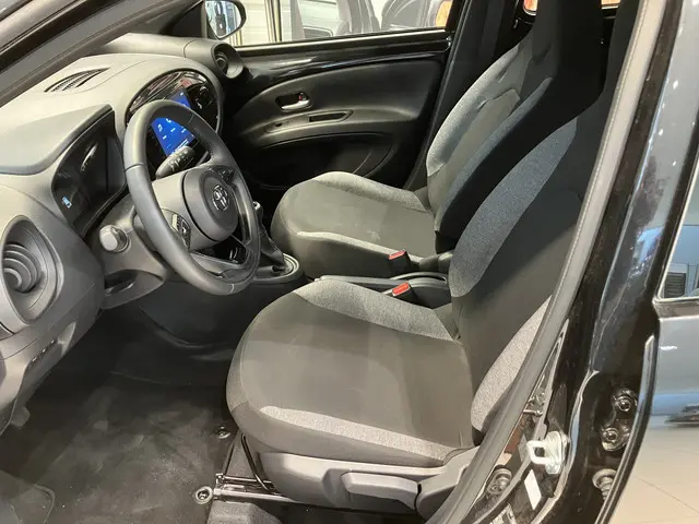 Toyota Aygo X 1.0 VVT-i MT Play 2025 Benzine 4