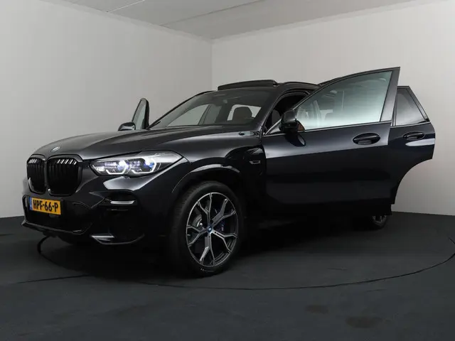 BMW X5 xDrive45e High Executive 2022 Hybride Benzine 51