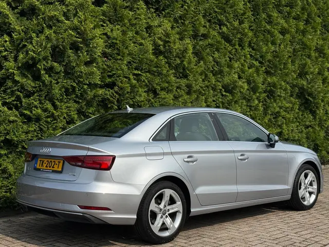 Audi A3 Limousine 30 TFSI Sport CarPlay 2018 Benzine 7