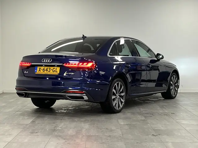 Audi A4 Limousine 40 TFSI Business Edition 2020 Benzine 2