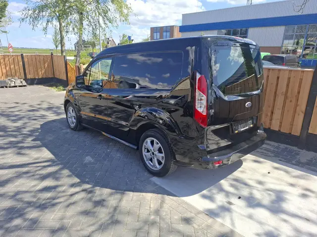 Ford Transit Connect 3