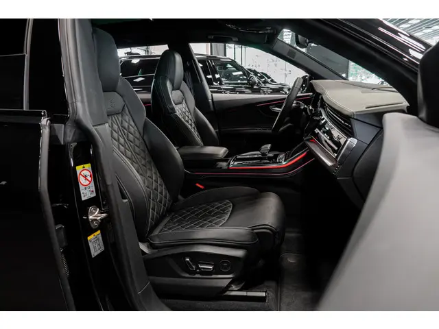Audi SQ8 4.0 TFSI quattro 2023 Benzine 15
