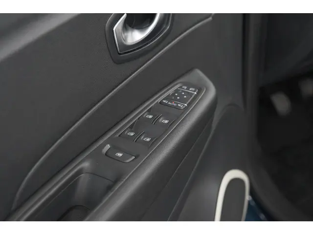 Renault Captur TCe 90 Limited 2018 Benzine 24