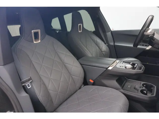 BMW iX xDrive50 M Sport 2023 Elektrisch 8