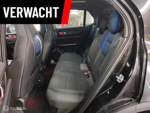 Lynk & Co 01 1.5 2024 Hybride Benzine 6