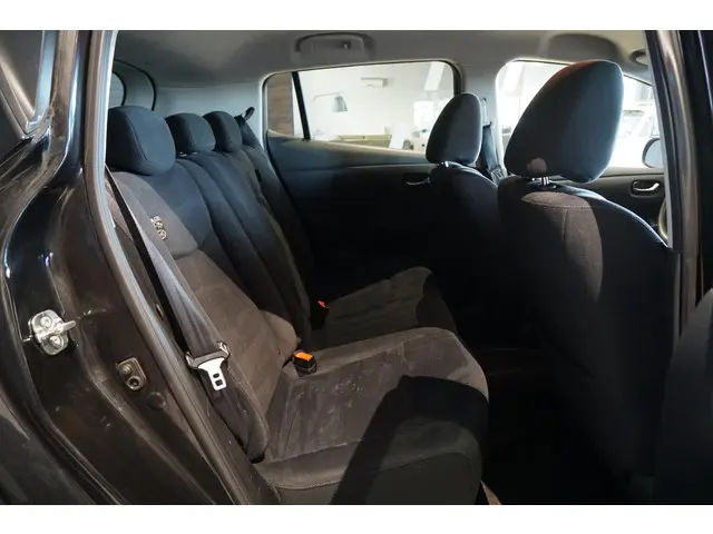 Nissan Leaf Acenta 24 kWh 2014 Elektrisch 32