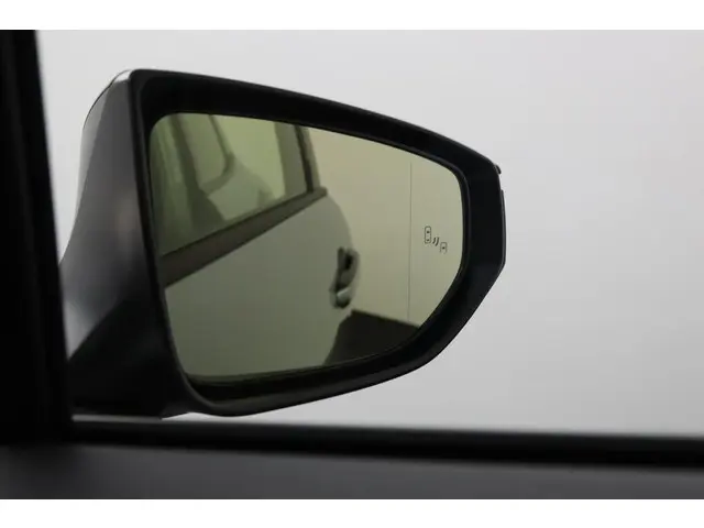 Lexus LBX Elegant 2WD 2025 Hybride Benzine 47