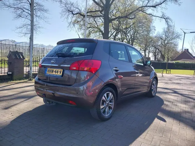Kia Venga 1.6 CVVT automaat 2016 Benzine 9