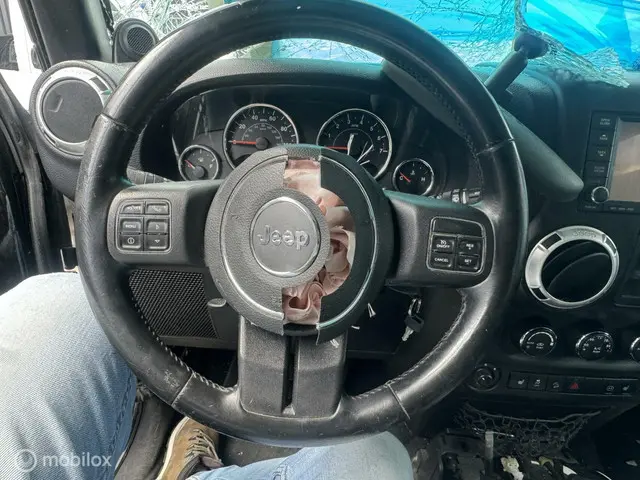 Jeep Wrangler Unlimited 3.6 Sahara 2012 Benzine 11
