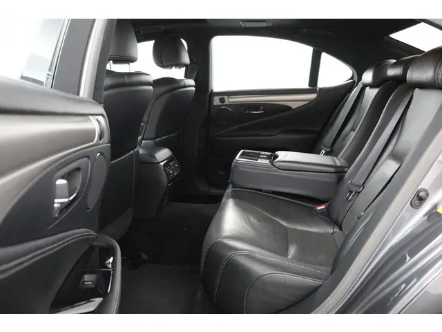 Lexus LS 600h F Sport Line 2013 Hybride Benzine 43