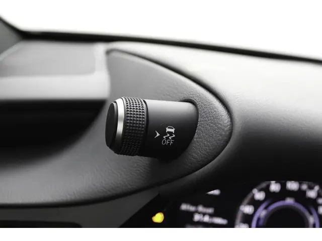 Lexus ES 300h Business Line 2024 Hybride Benzine 41