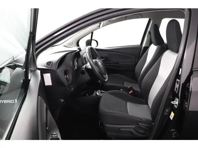 Toyota Yaris 1.5 Hybrid Design 2018 Hybride Benzine 17
