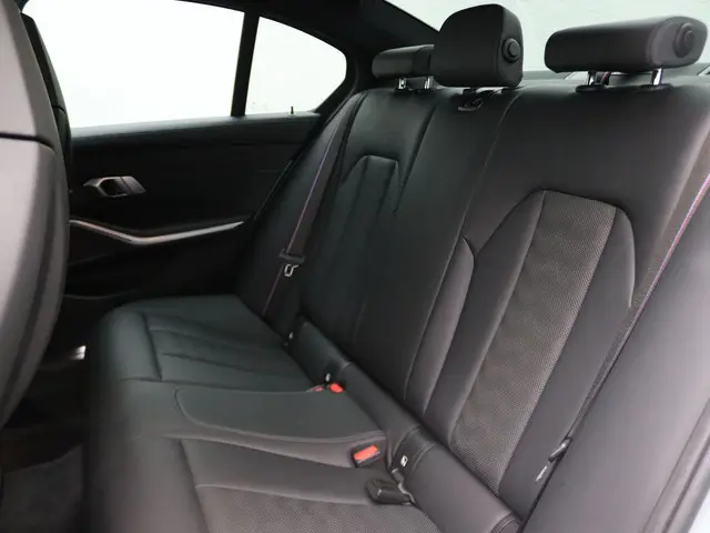 BMW M3 3 Serie Sedan xDrive Competition 2022 Benzine 9