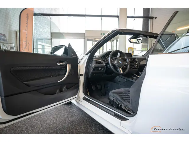 BMW 2 Serie Cabrio M235i Executive 2015 Benzine 2