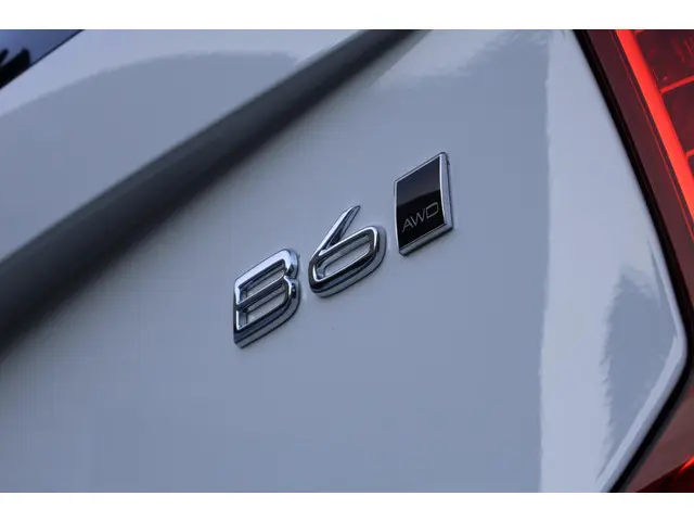 Volvo XC90 B6 AWD R-Design 2022 Benzine 29