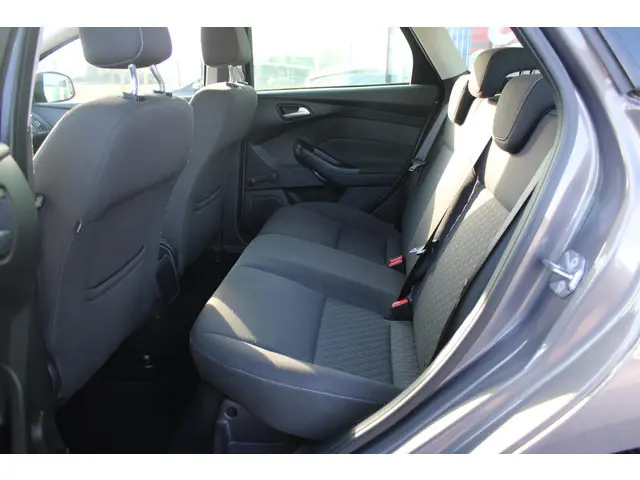 Ford Focus Wagon 1.0 EcoBoost Edition 2013 Benzine 7