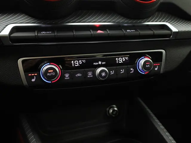 Audi Q2 35 TFSI/150PK S Edition 2025 Benzine 26